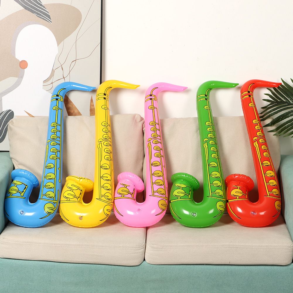 5 gitaren 5 saxofoons 5 microf - Musical Instrument That You Blow Into recensie en prijs